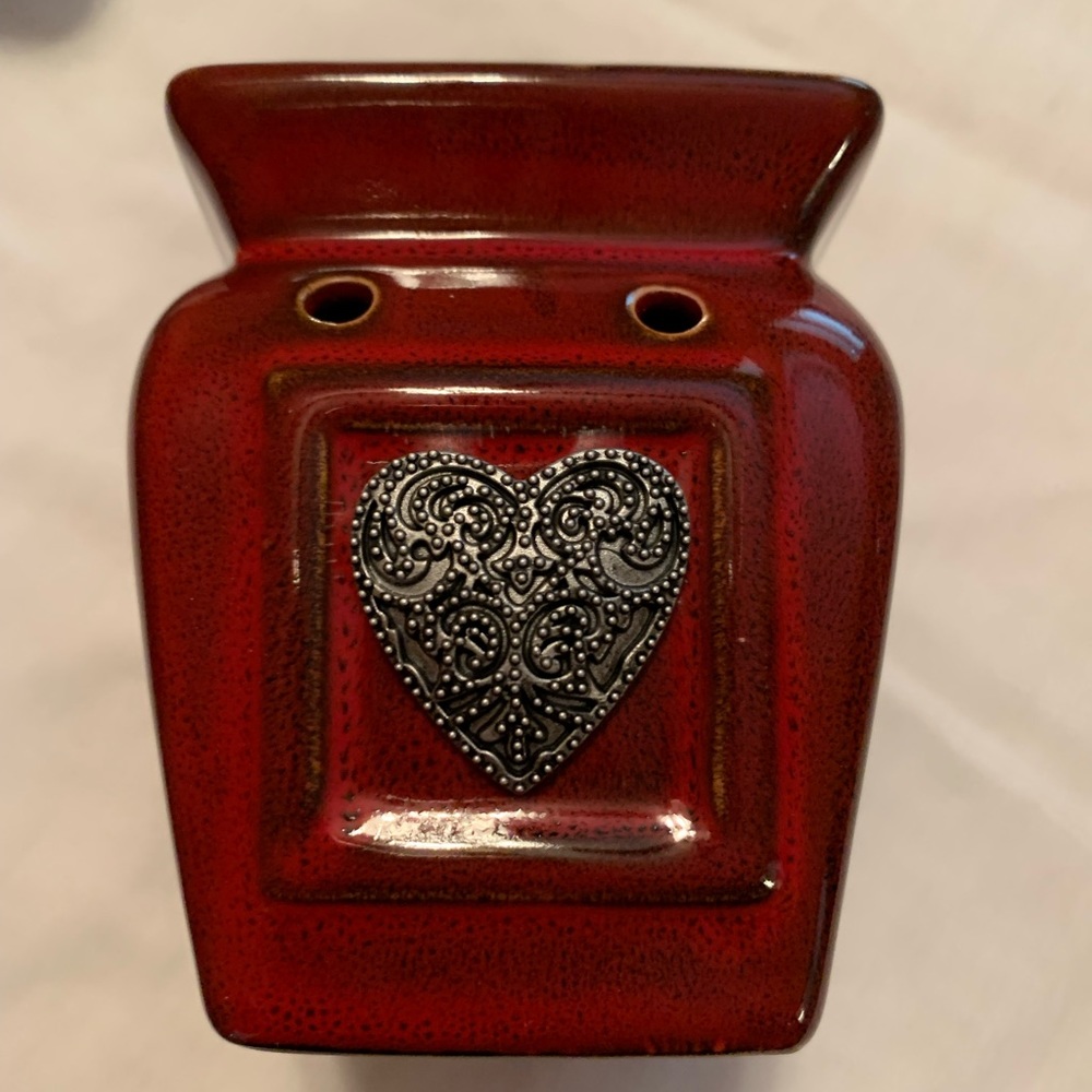 Scentsy Heartfelt mini warmer